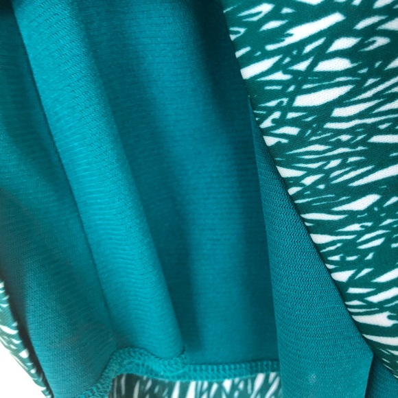 Collective Concepts Green Print Tunic Dress - Picture 7 of 8